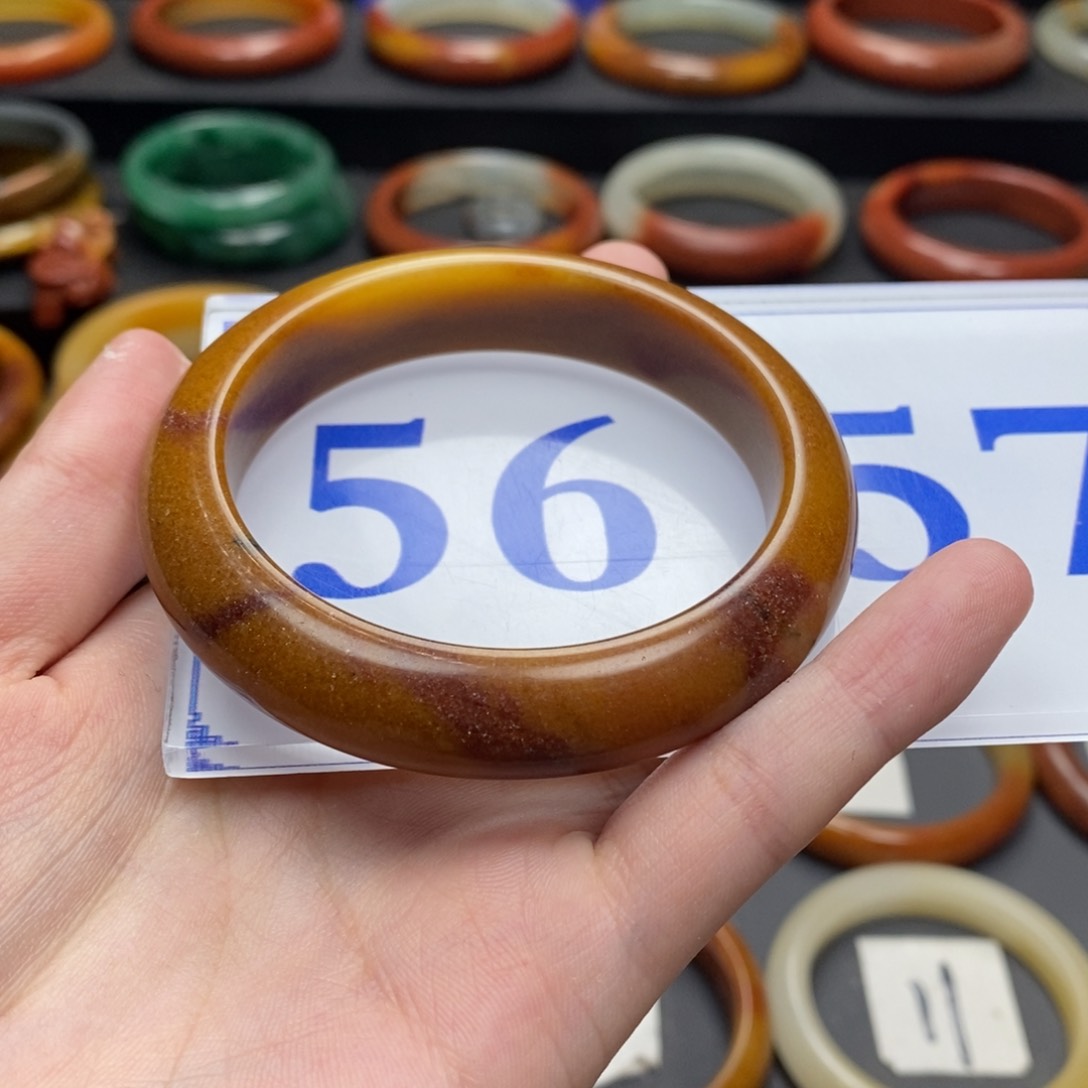 石英质玉（黄龙玉）手镯未镶嵌