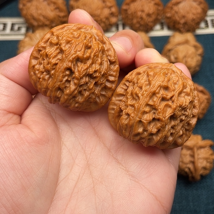 文玩核桃把件全品无修三角白39