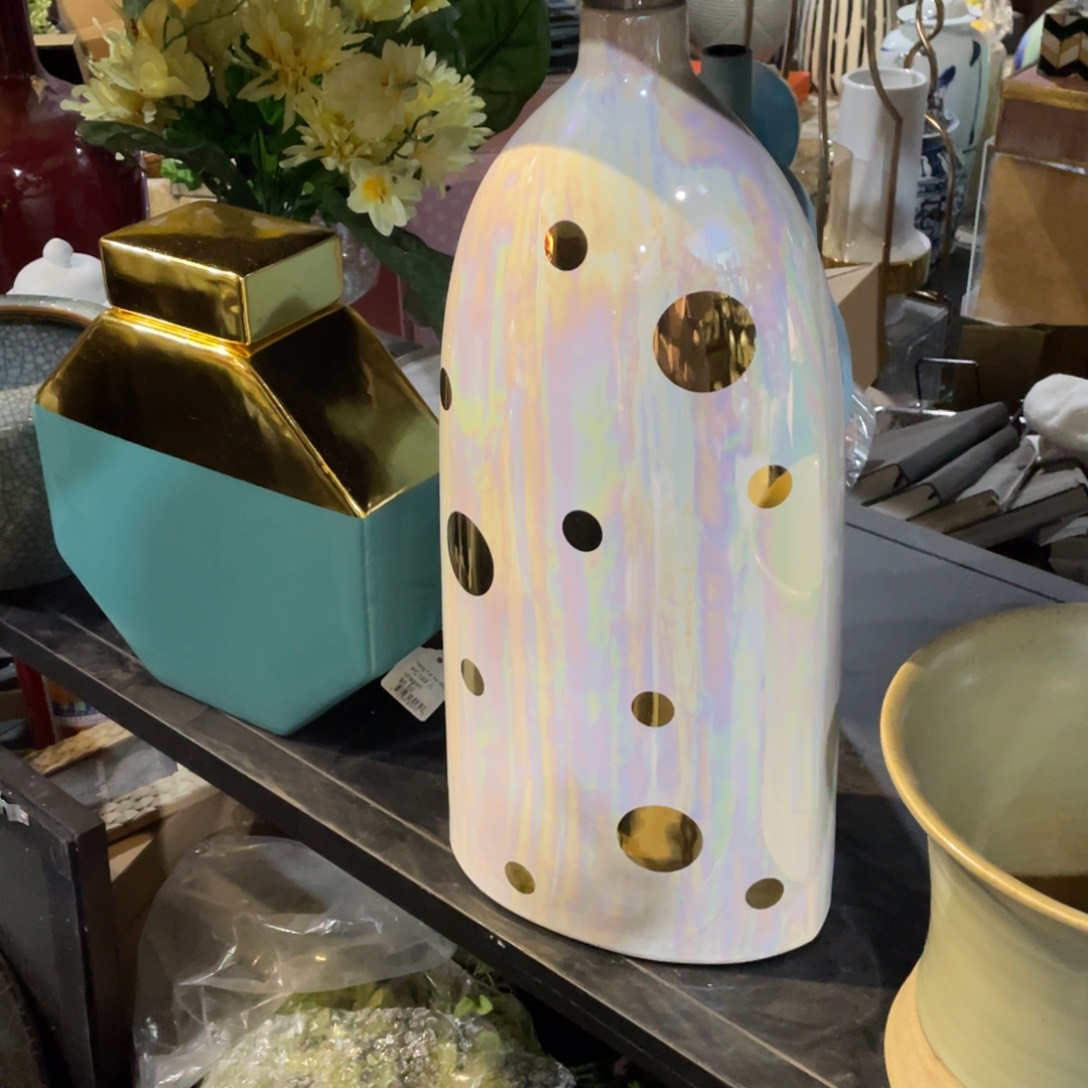 放****翔陶瓷花瓶，仿真绿植。