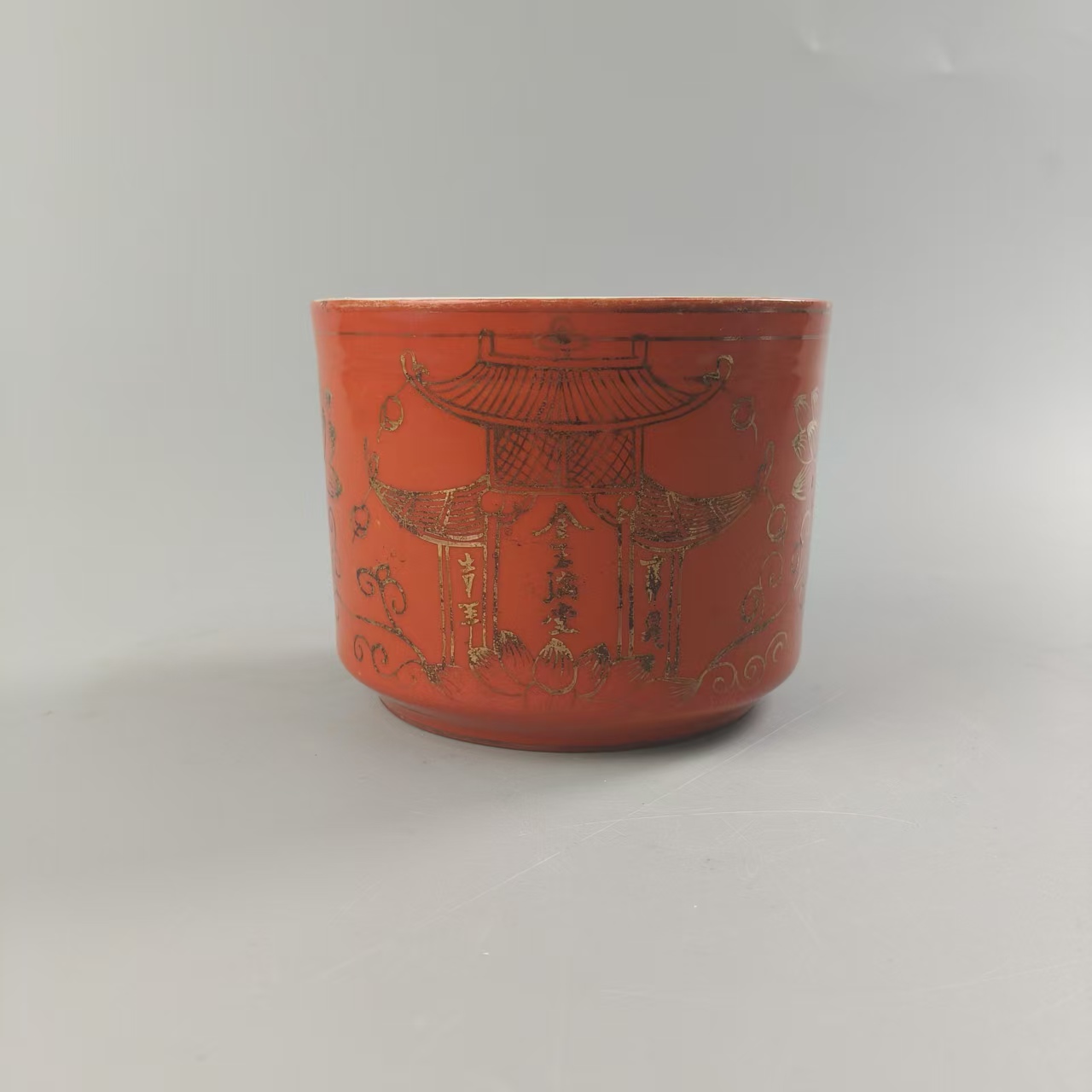 6160017民国珊瑚红描金炉