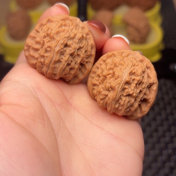 吊坠文玩核桃35球白白狮子