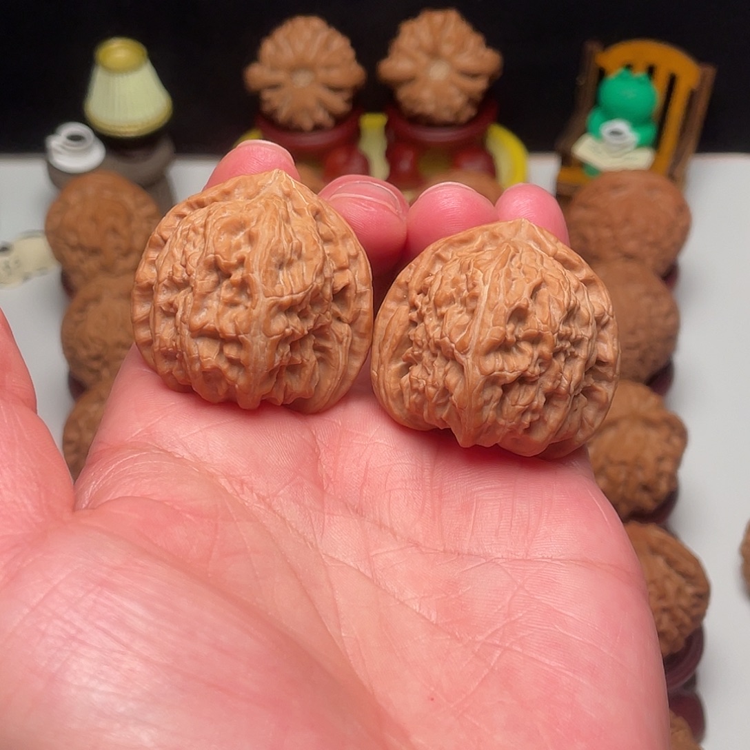 吊坠文玩核桃角白