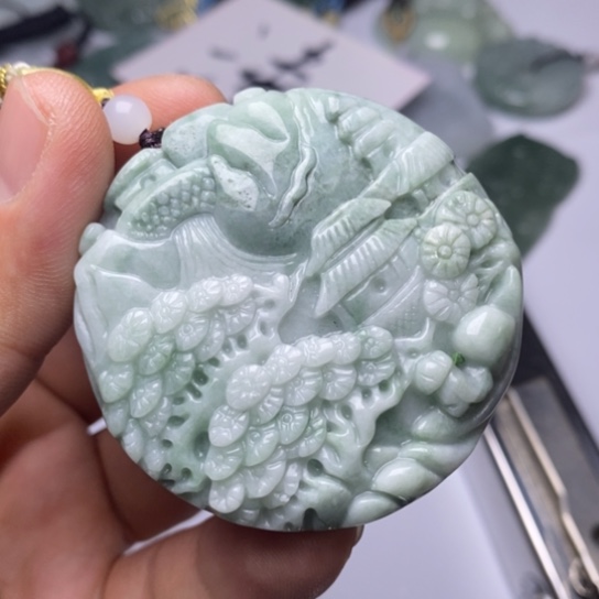 翡翠未镶嵌颈饰翡翠