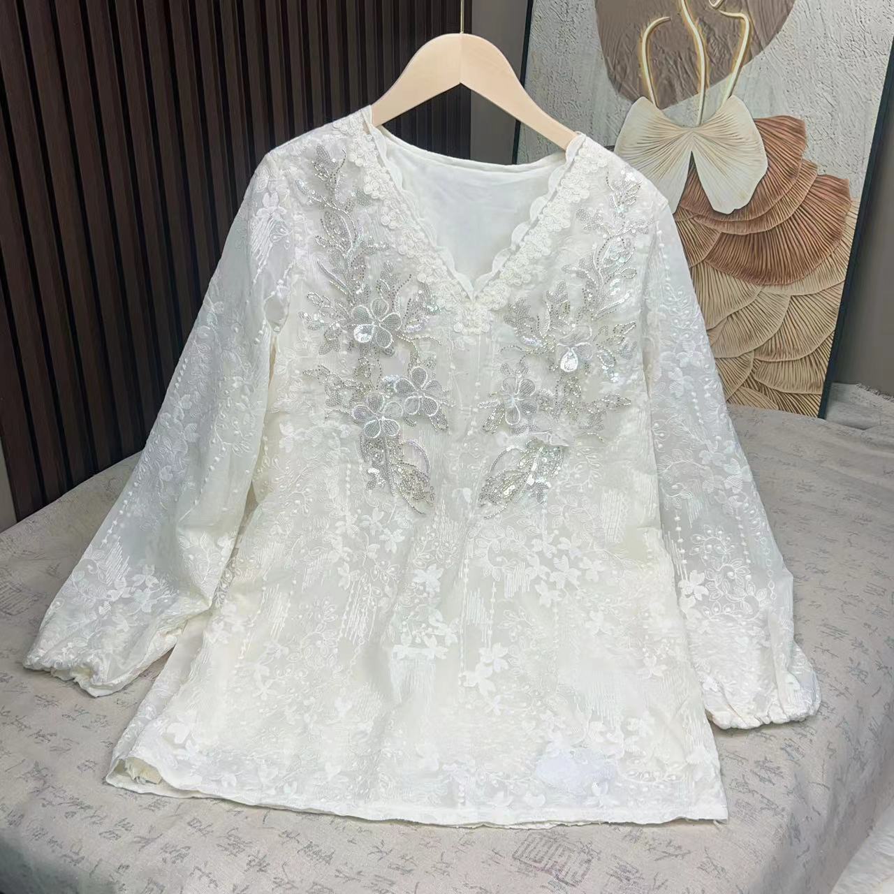 绽放-春款新款V领提花蕾丝全码大码胖MM高级感新国风亮片上衣5186