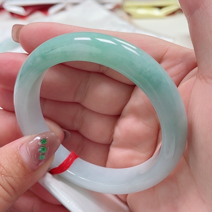 翡翠手镯未镶嵌缅甸翡翠手镯56圈