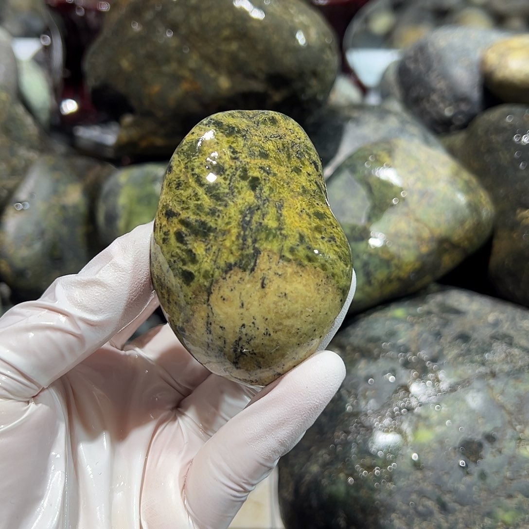 合金蛇纹石玉西藏藏玉药王石鑫***^