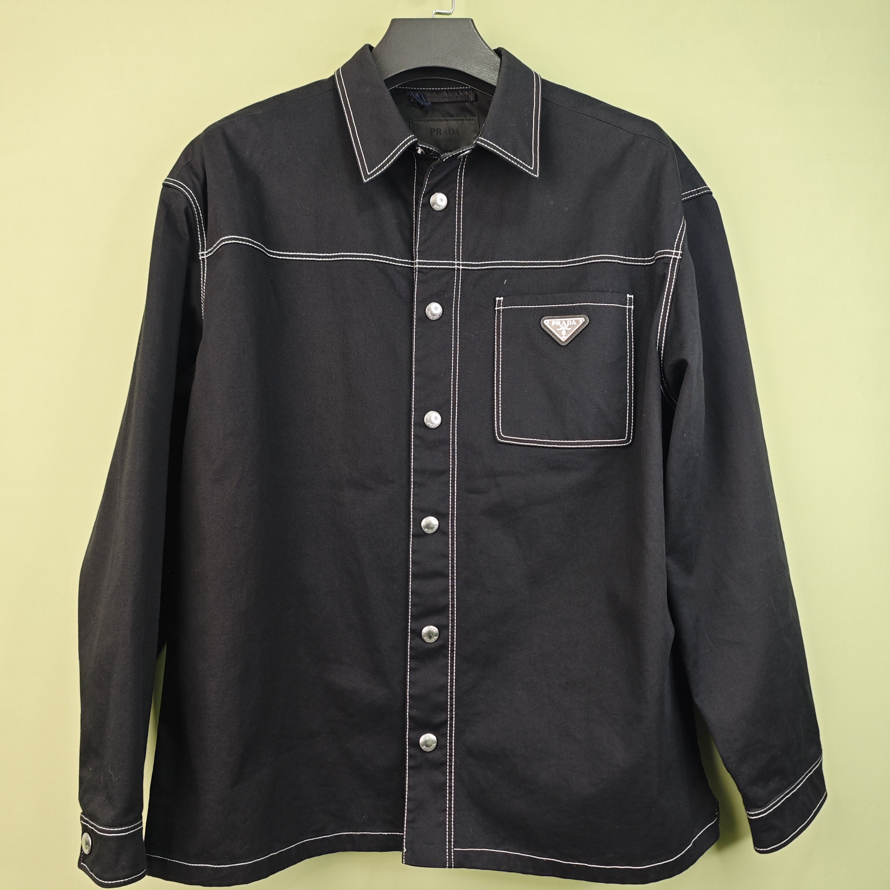 未使用 Prada/普拉达 新款明线黑色三角标牛仔夹克/L/工价18800