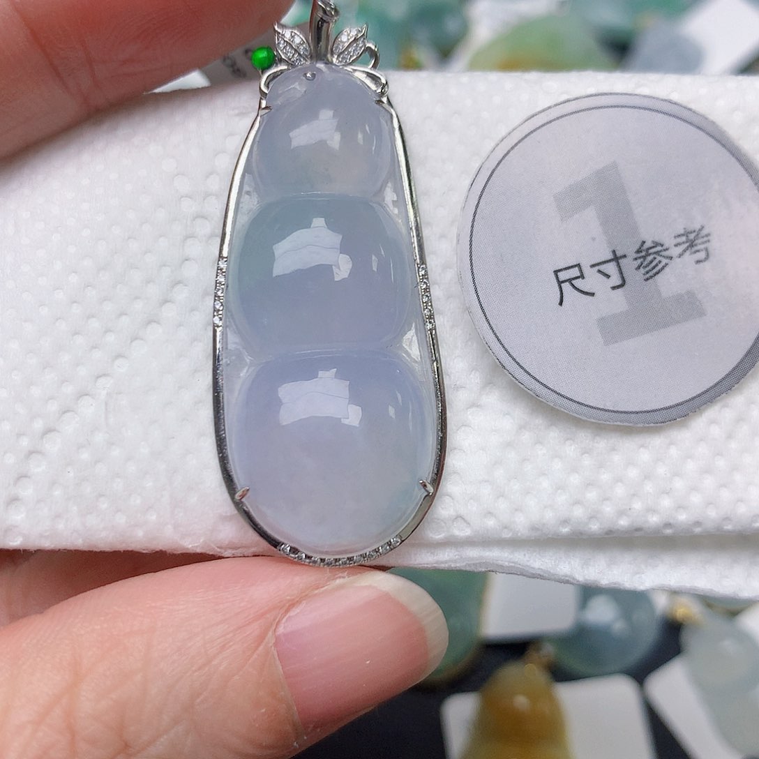 颈饰18K金镶嵌翡翠天然缅甸A货翡翠