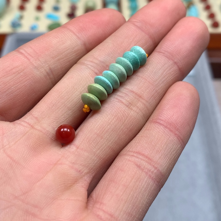 南红玛瑙配饰未镶嵌