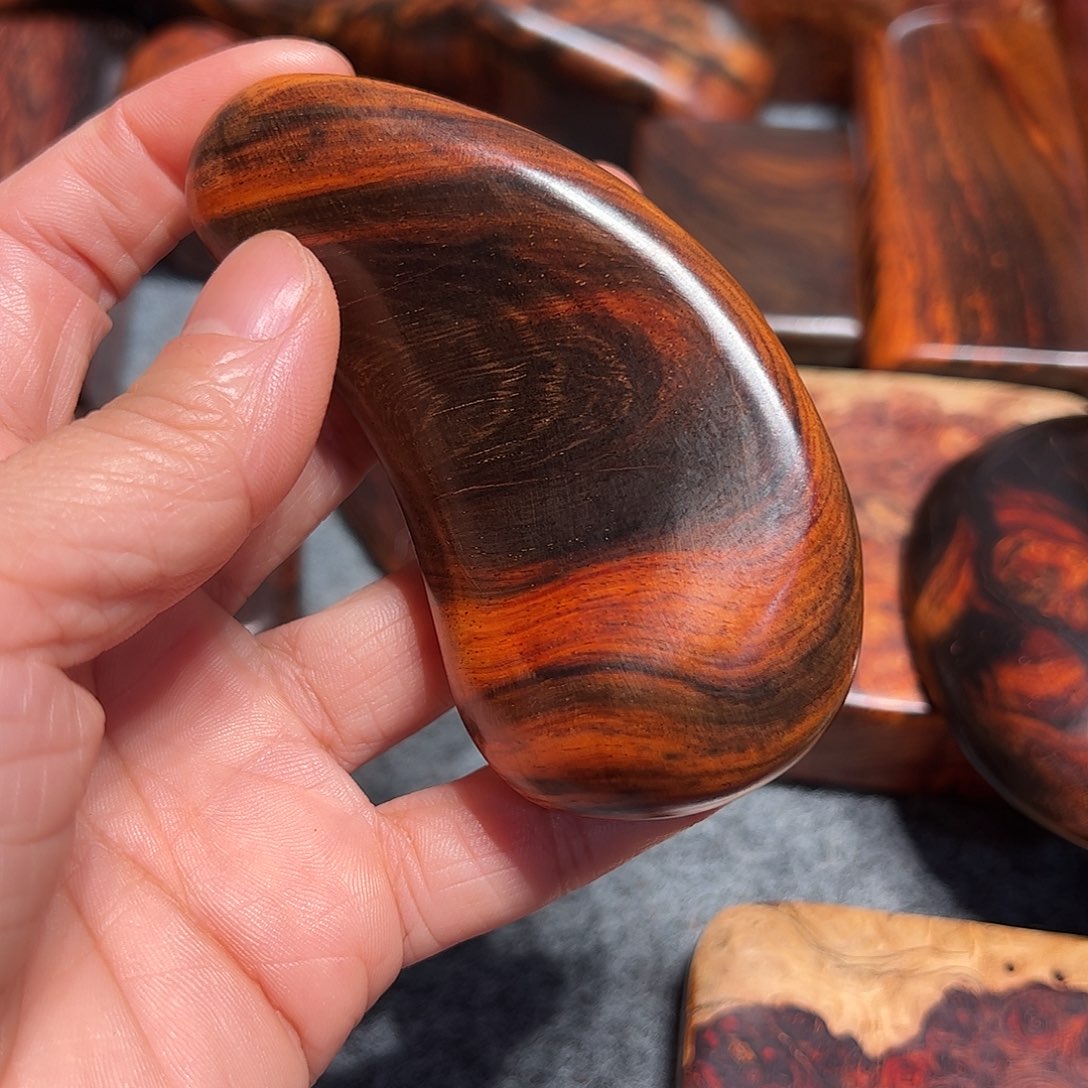 m***⑧交趾黄檀（大红酸枝）