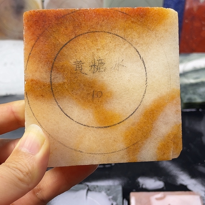 石英质玉未镶嵌手镯定制