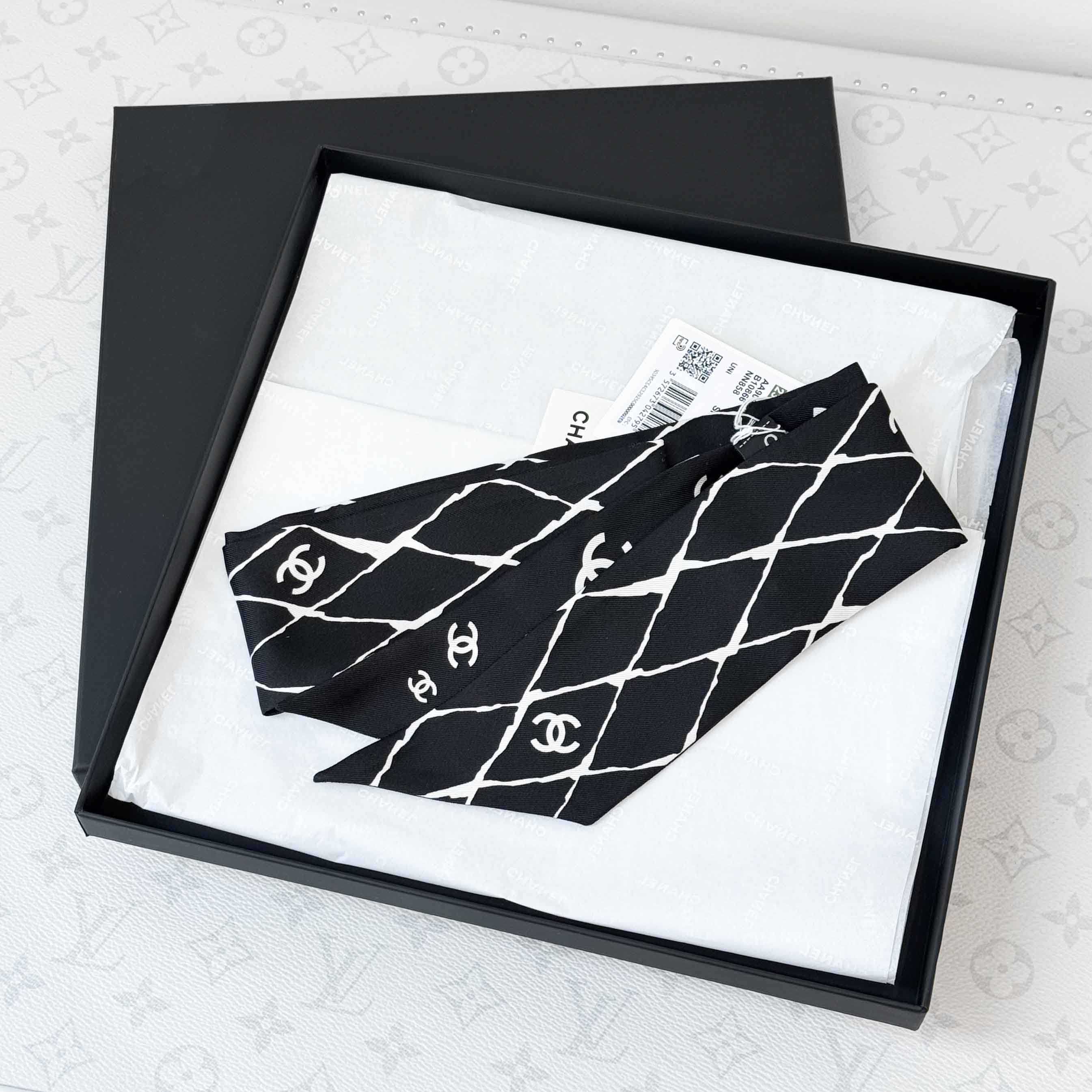 99新 Chanel/香奈儿 23S黑色菱格纹双C桑蚕丝twilly，丝巾 