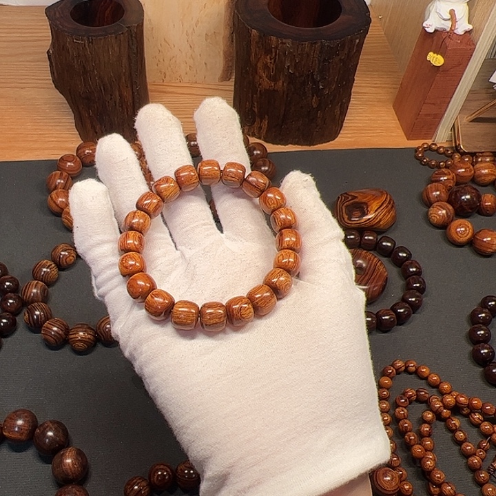 *****沙漠铁1011老型手串