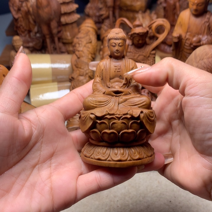 檀香木其他老山檀香手把件瑕疵