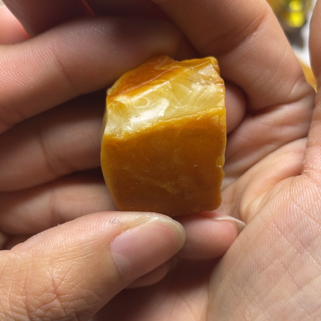 定制蜜蜡未镶嵌盱**?琥珀蜜蜡原石订制随行墩子
