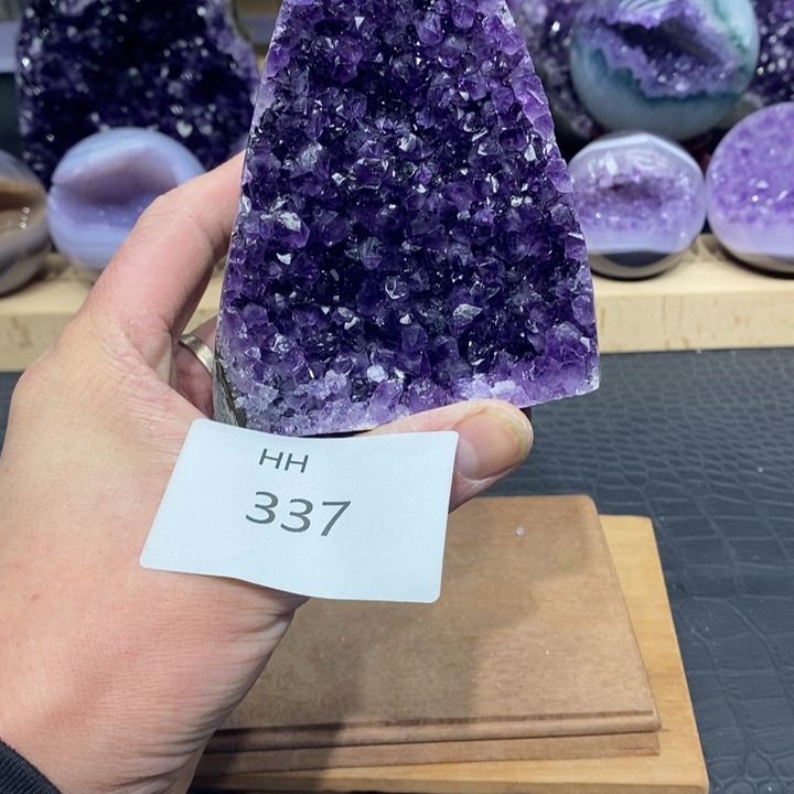 紫晶未镶嵌大型摆件（非配饰）