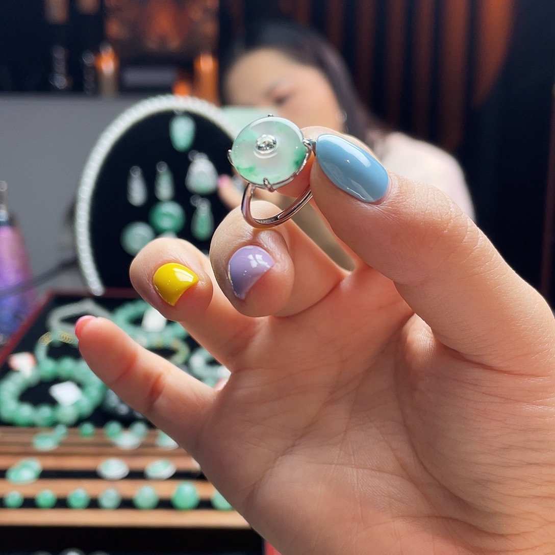 石英质玉（非洲翠）未镶嵌手串