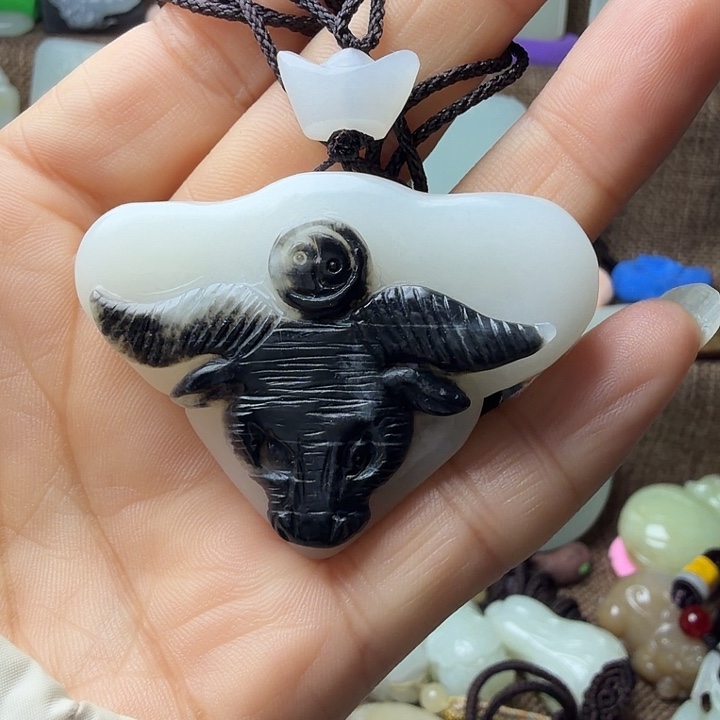 和田玉（糖玉）未镶嵌挂件