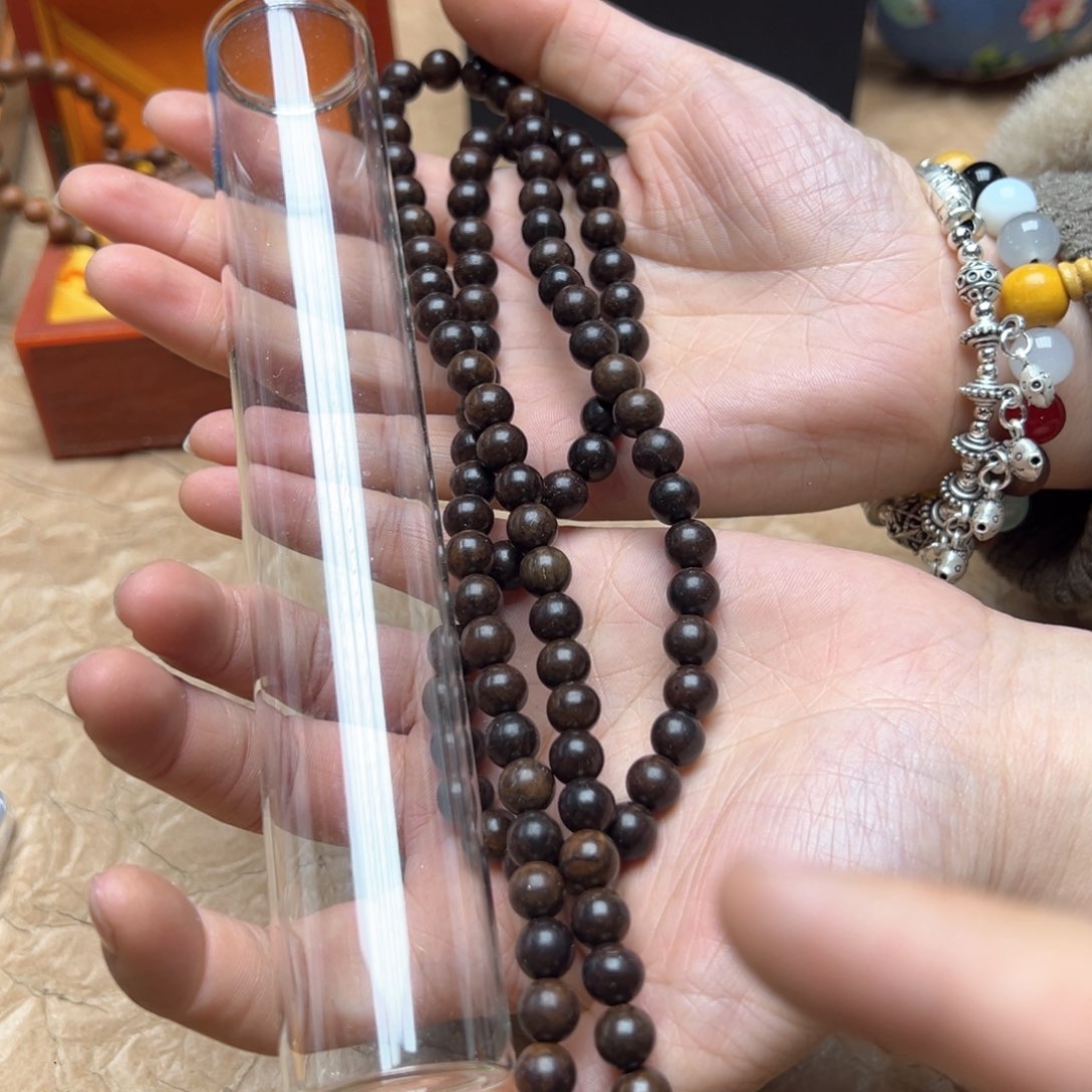 大叶紫檀（黑酸枝木类）