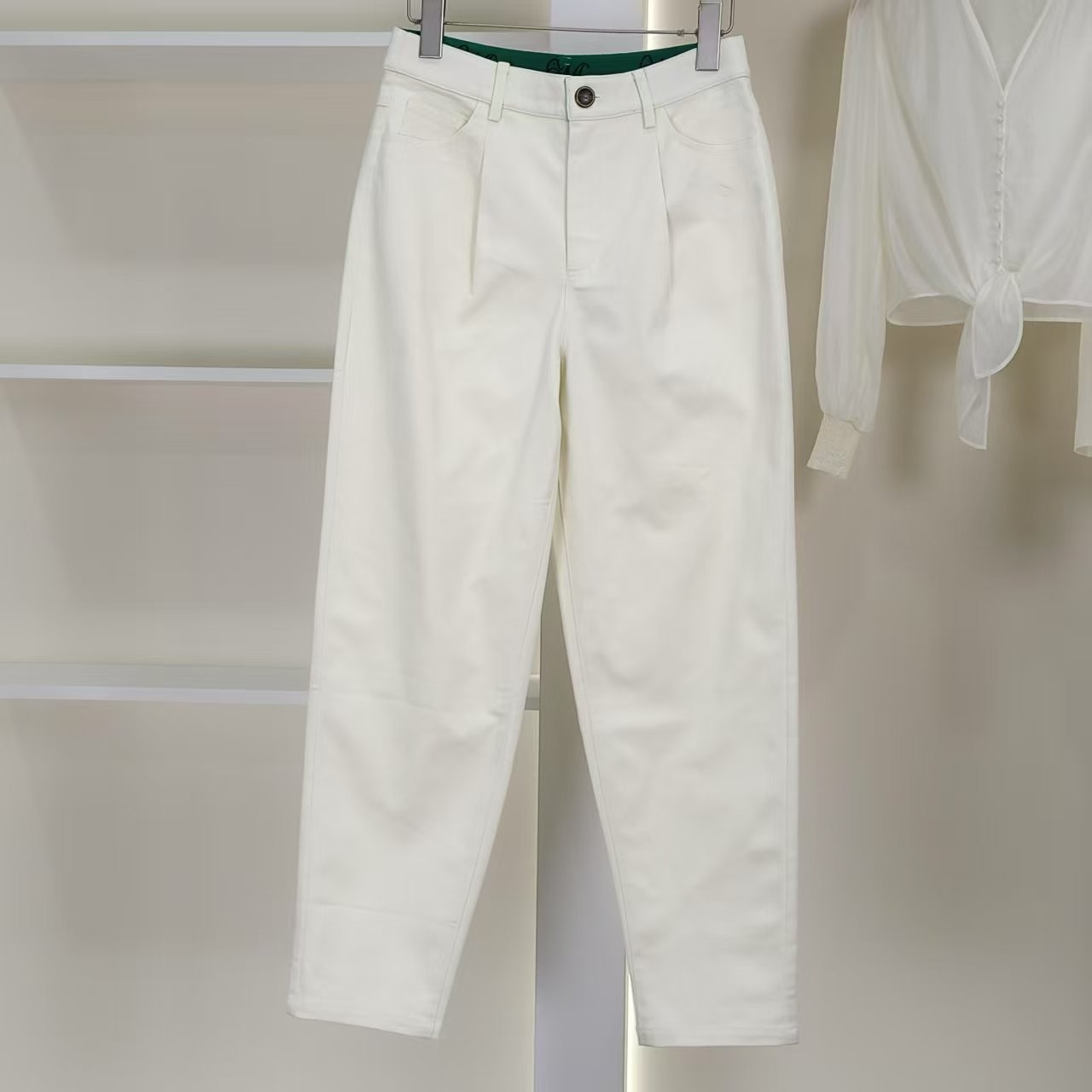麦迪尚品【曼】50601195 通勤百搭牛仔长裤春季女品牌折扣（瑕）