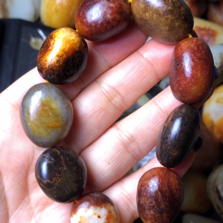 和田玉未镶嵌珠宝奇石