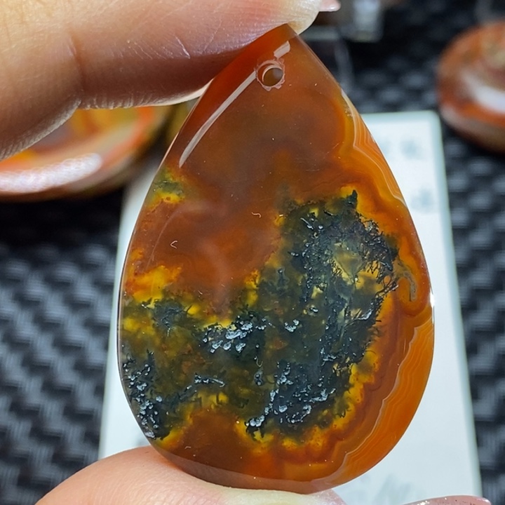 玛瑙/玉髓颈饰未镶嵌