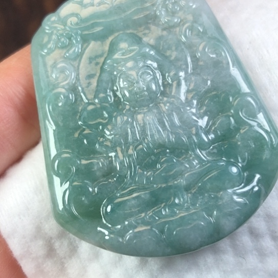 翡翠未镶嵌颈饰缅甸A货，每天下午1点半开播