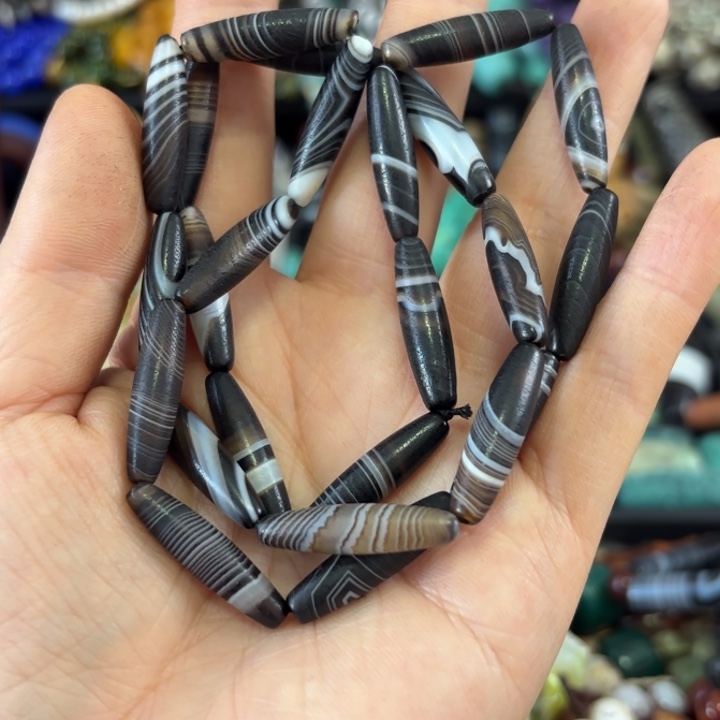 云***悄玛瑙/玉髓未镶嵌颈饰