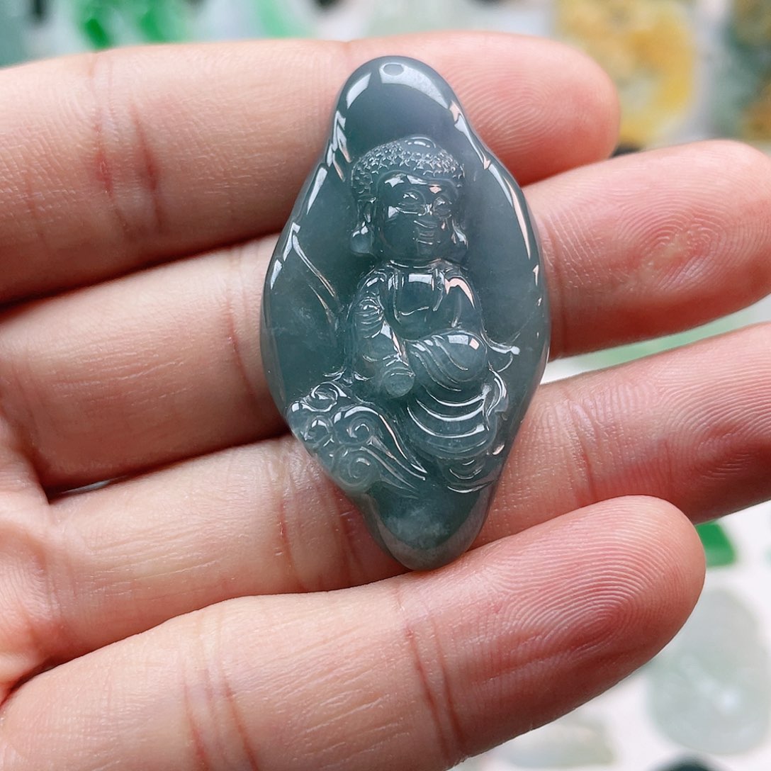 翡翠颈饰未镶嵌宝宝佛