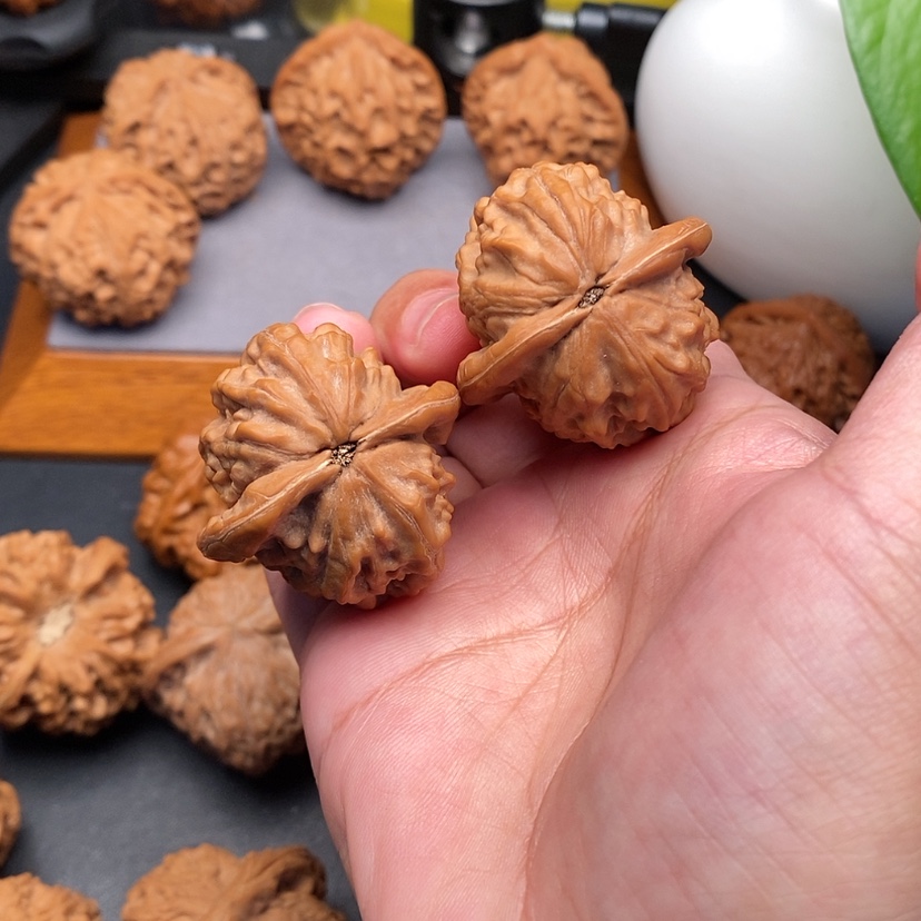 【闪购商品】文玩核桃把件查****t大红袍