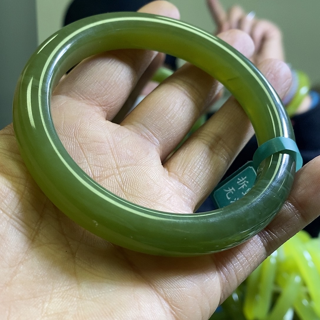 岫玉未镶嵌手镯65口径