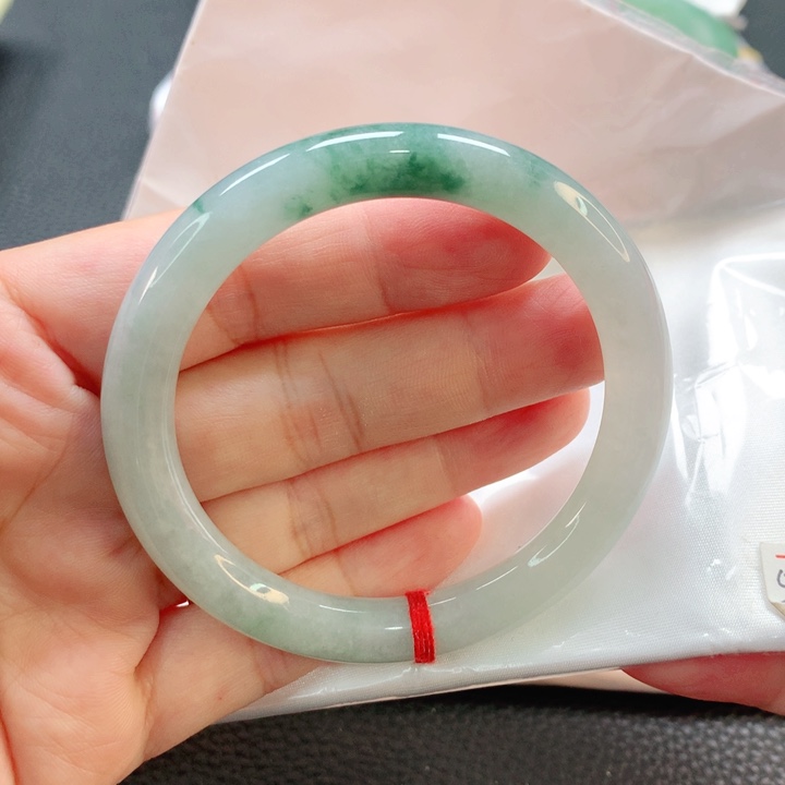 翡翠手镯未镶嵌52.5圆
