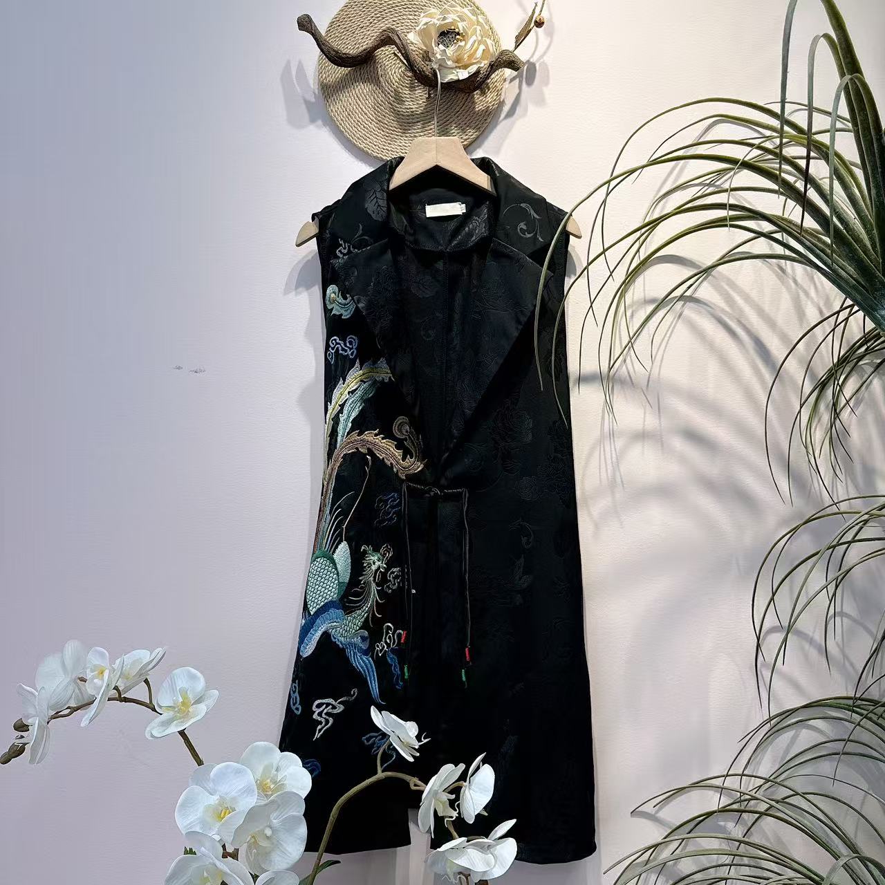 民族风国风手工盘扣立领重工刺绣气质百搭宽松显瘦长款马甲6223