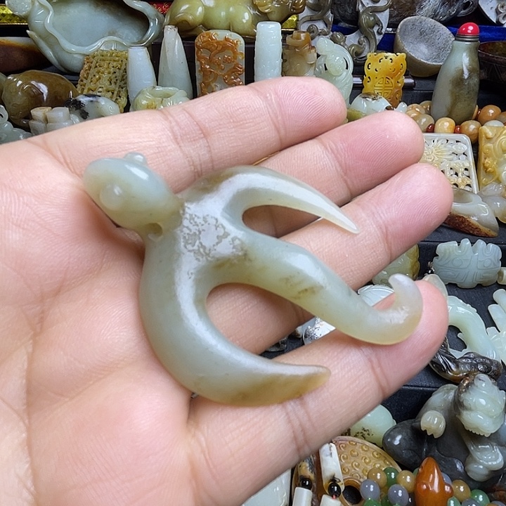 颈饰未镶嵌和田玉