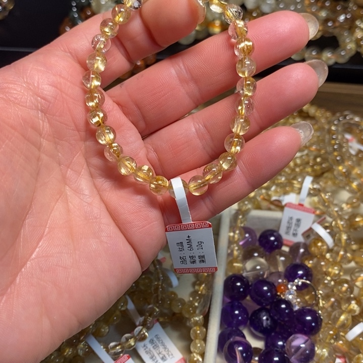 水晶手链未镶嵌米***?天然钛晶手链