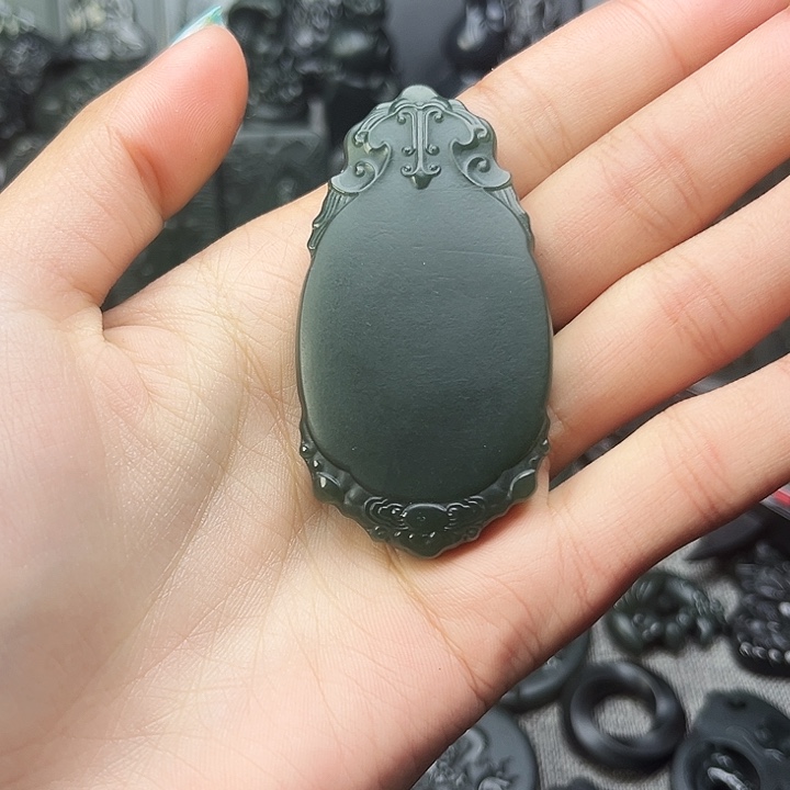 和田玉（青玉）颈饰未镶嵌时**老