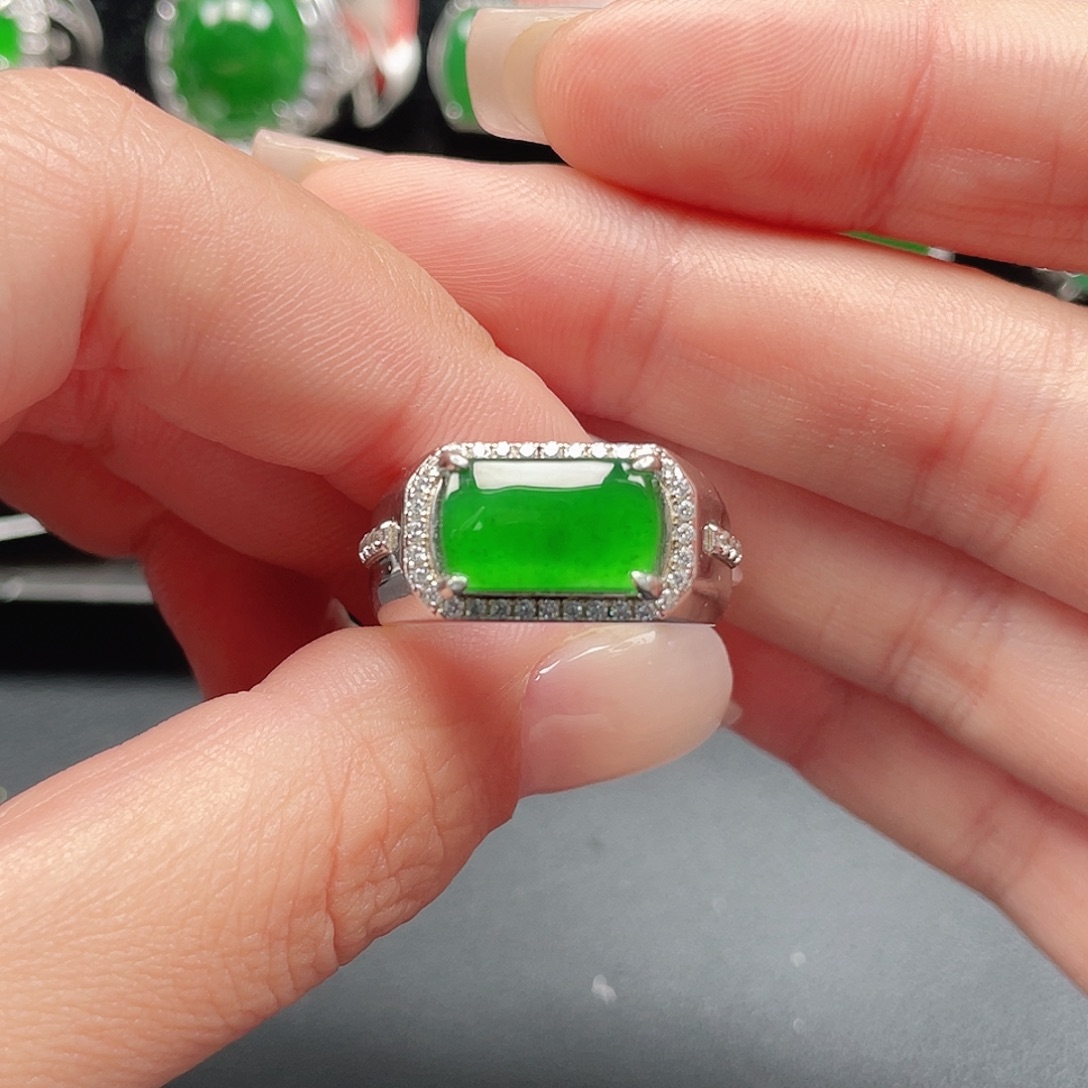 翡翠银S925镶嵌戒指没有运费险0021