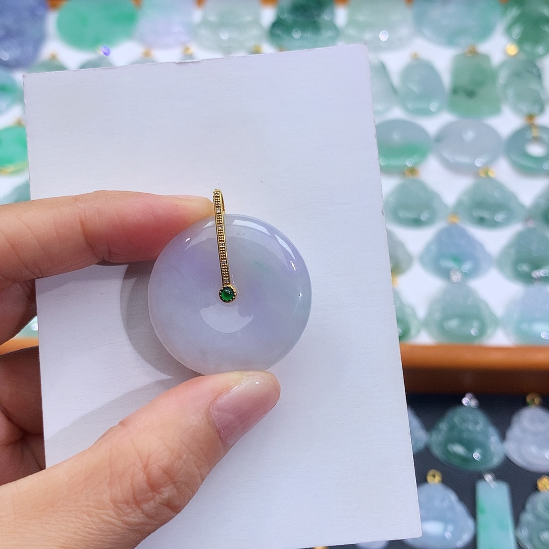 翡翠18K金镶嵌颈饰翡翠吊坠