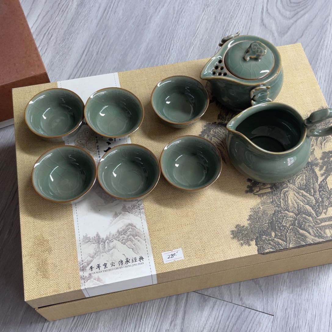 微瑕特价特价一壶6杯一个公道带礼盒