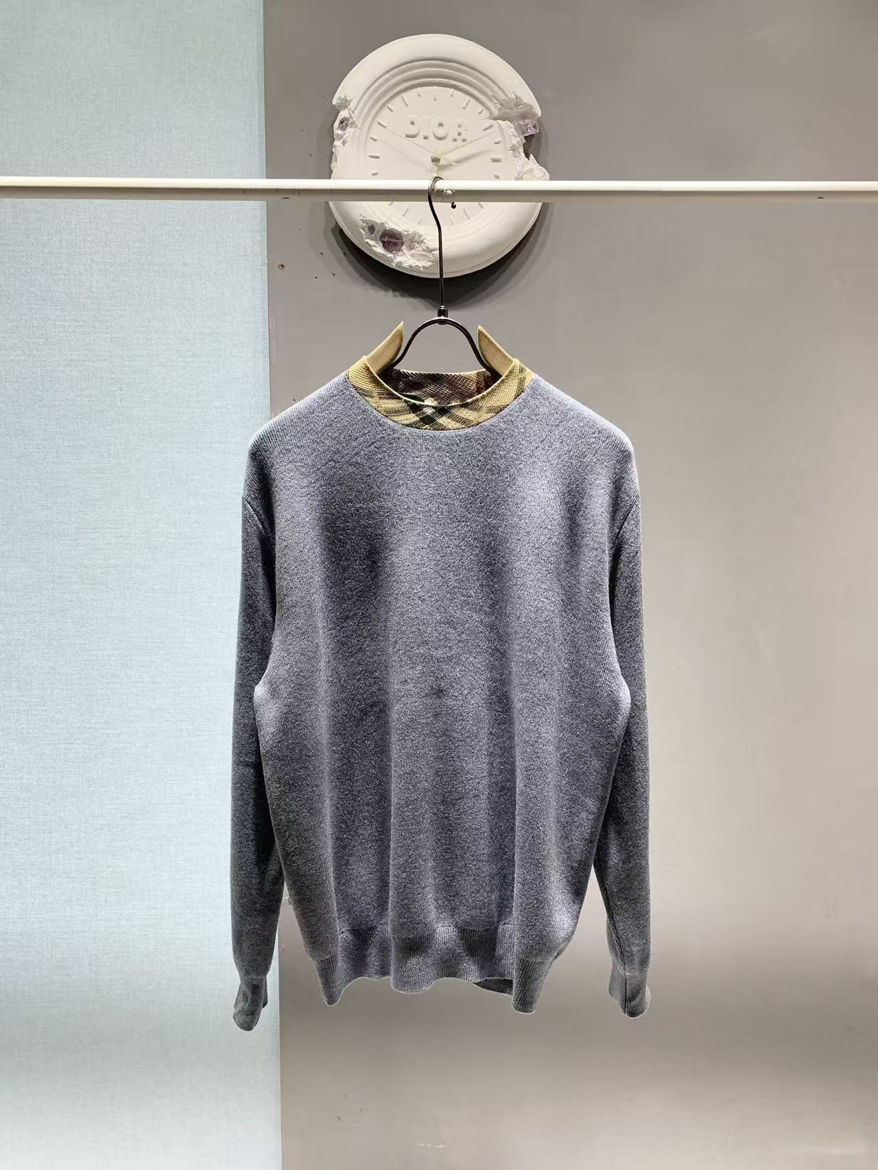 无品牌双色格子领战马毛衣