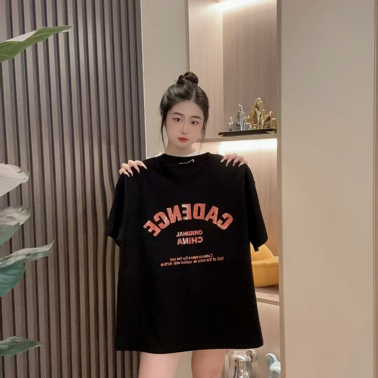 31号夏季（cadd）新款ins高颜值烫钻上衣气质百搭圆领休闲