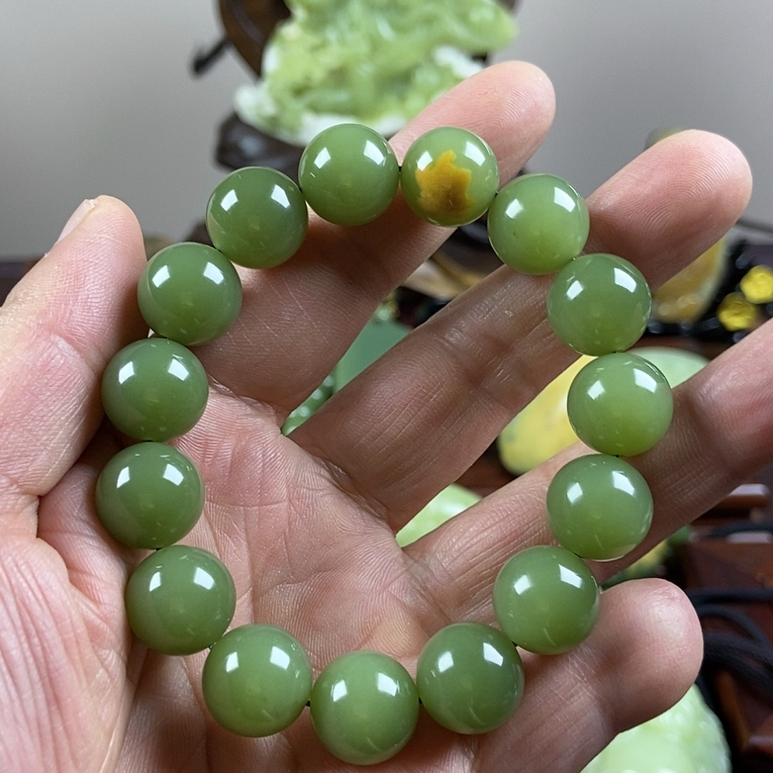 未镶嵌岫岩河磨玉（透闪石质玉）珠宝奇石