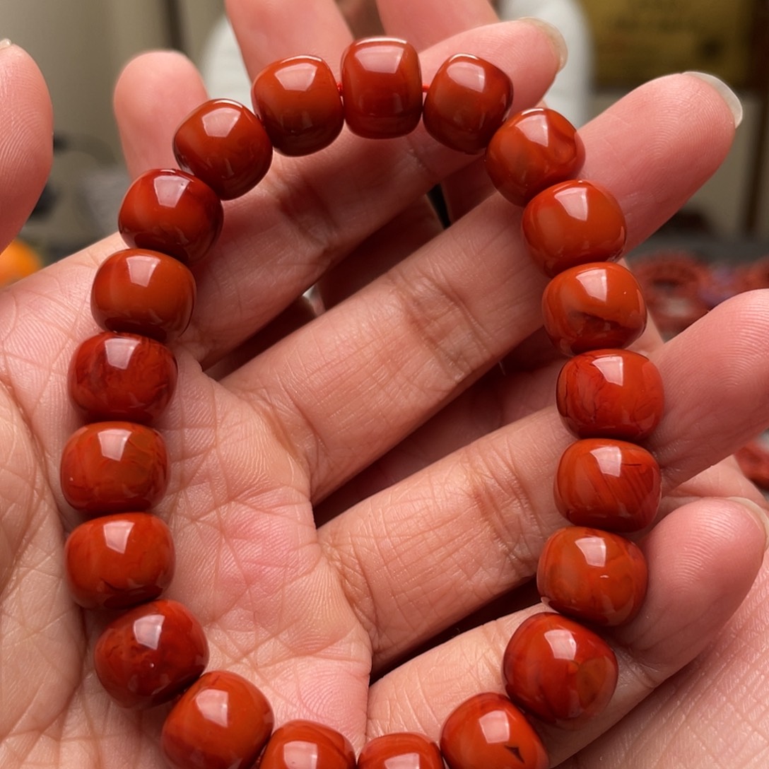 南红玛瑙吊坠未镶嵌