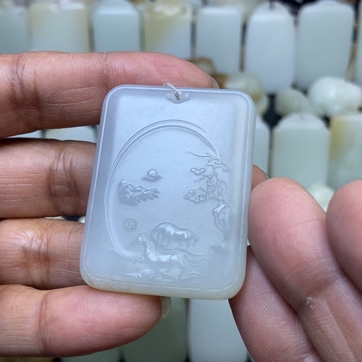 和田玉颈饰未镶嵌