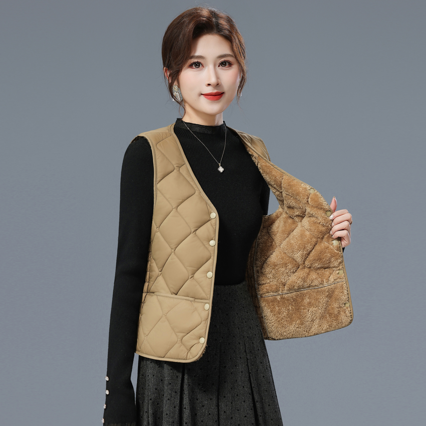 2025春秋新款女士棉马甲内搭外穿背心坎肩冬季短款时尚修身马甲