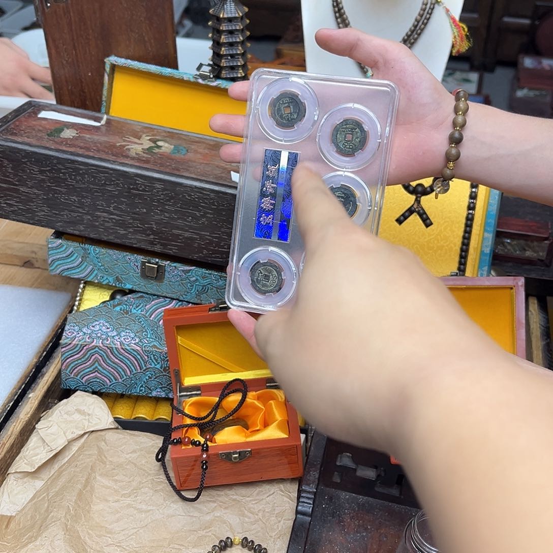 大叶紫檀（黑酸枝木类）