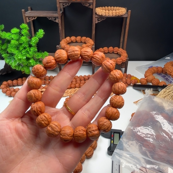 黄***文手串文玩核桃小核桃3