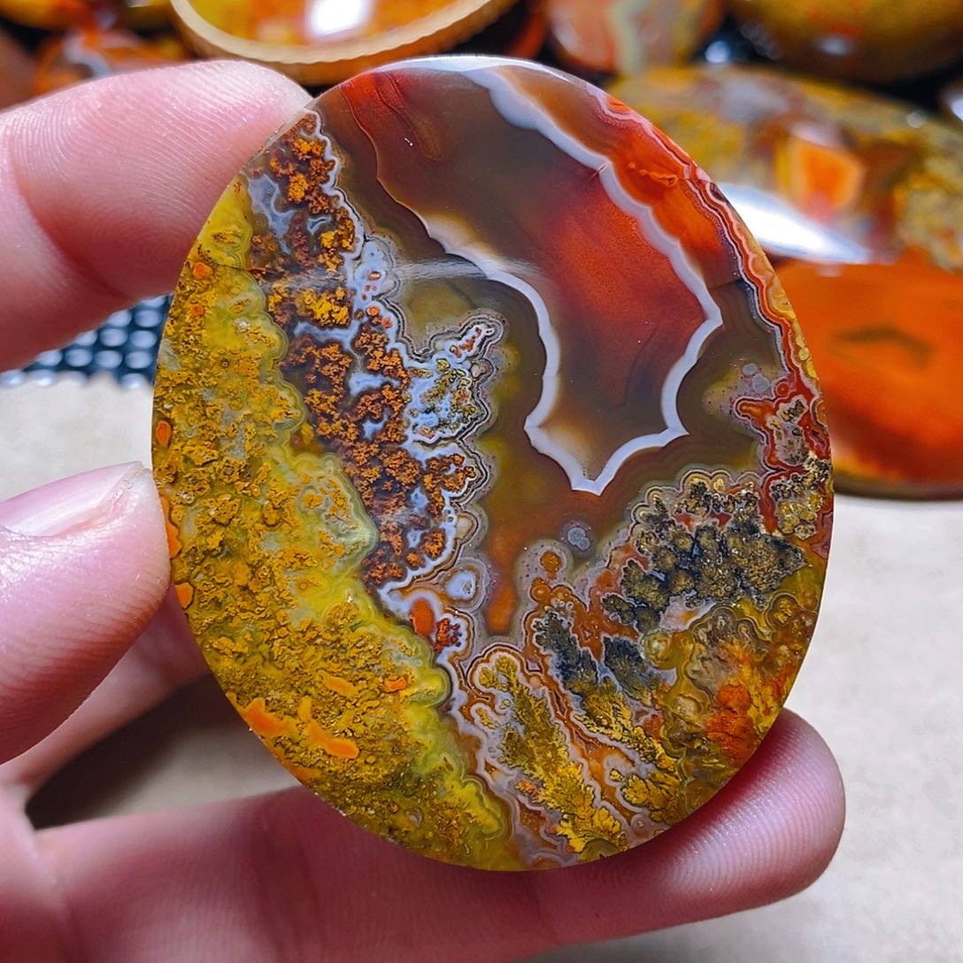 玛瑙/玉髓颈饰未镶嵌东*