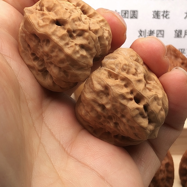 把件文玩核桃蛤蟆头手捻，边34