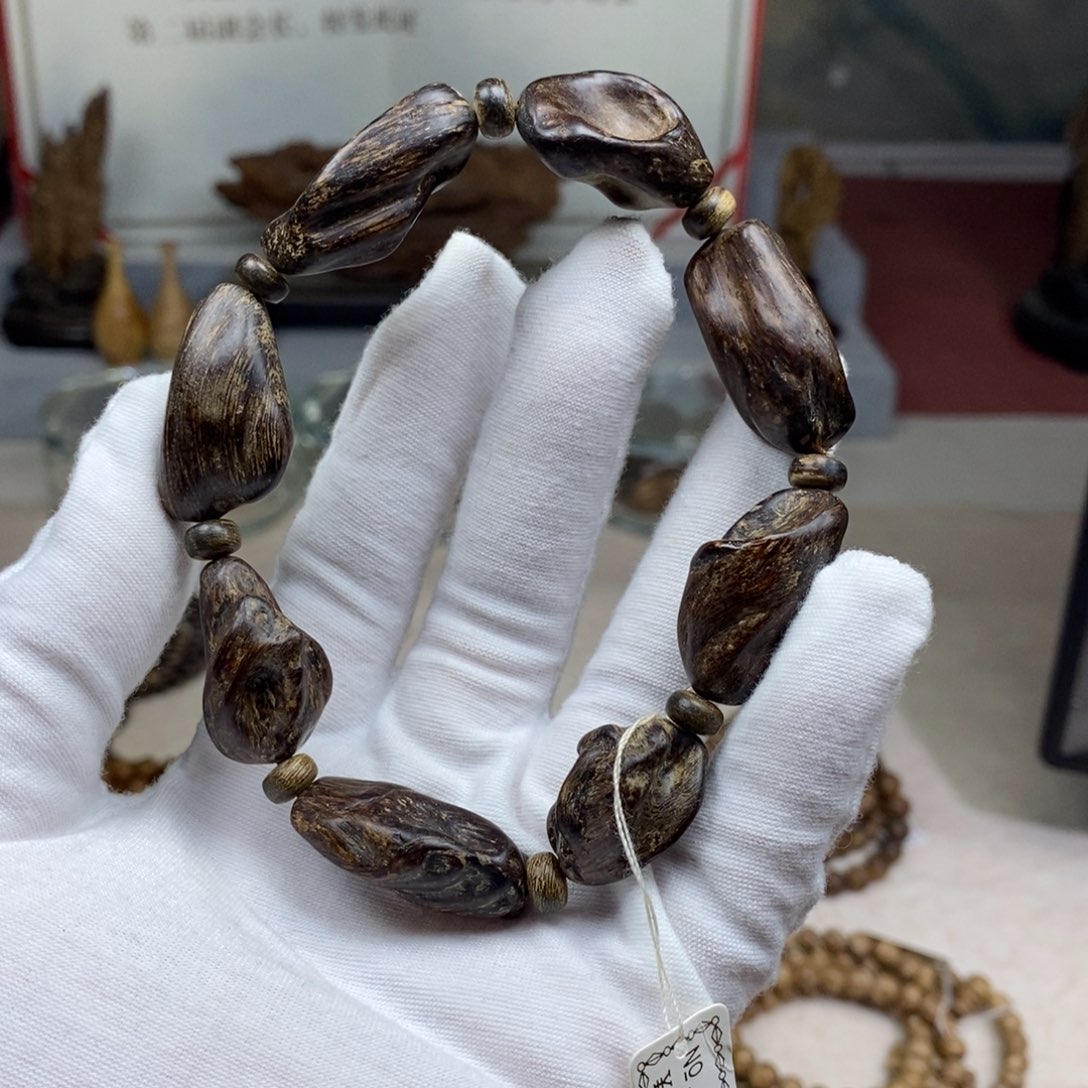 沉香手串达拉干 瘤疤沉水27.45克 随机发货